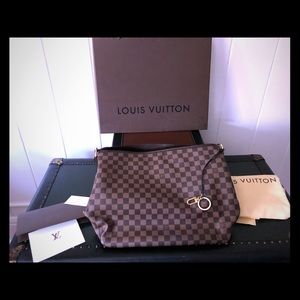 Delightful MM Damier Louis Vuitton Authentic.